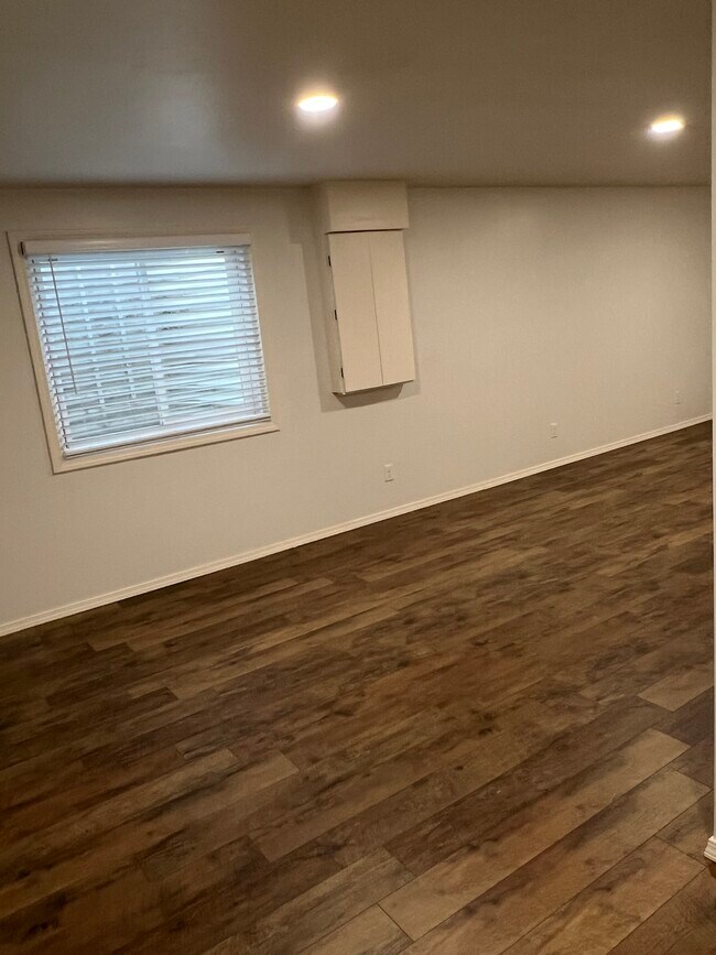 Building Photo - 1114 Abercorn St