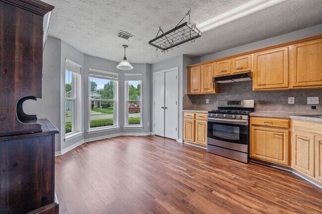 Building Photo - 3330 Red Cedar Dr