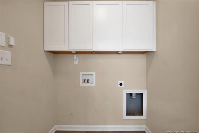 Building Photo - 672 Hogart St