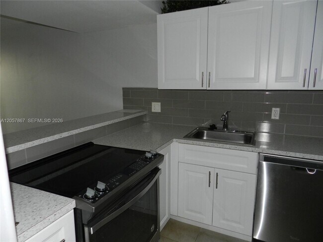 Building Photo - 4832 Esedra Ct