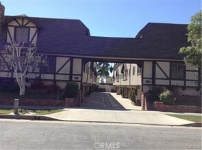 Building Photo - 116 E Commonwealth Ave