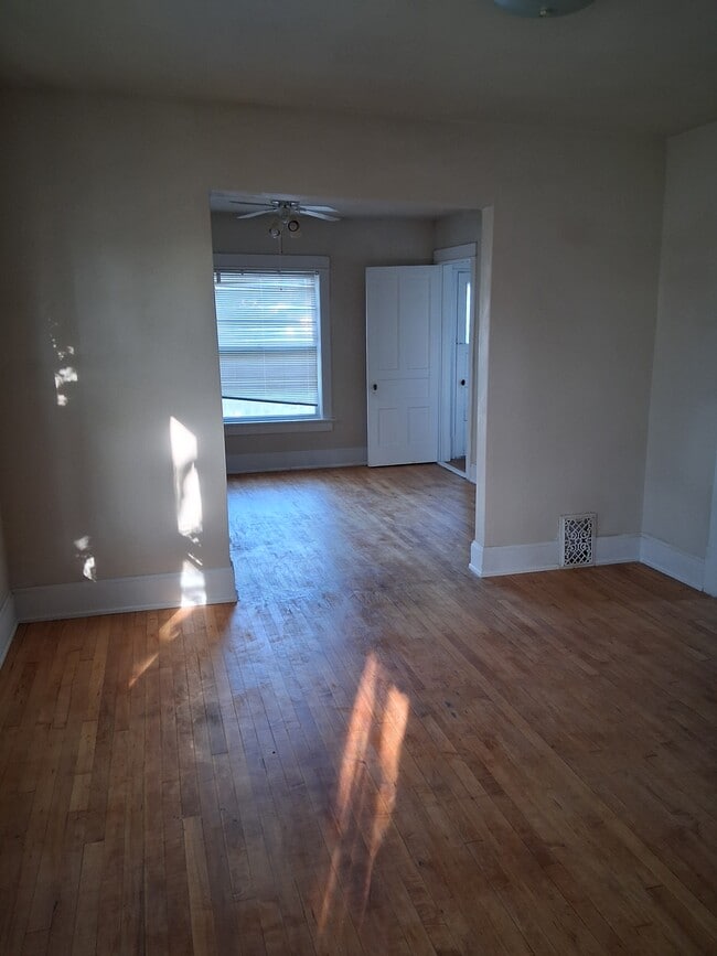 Building Photo - 1558 S 76th St