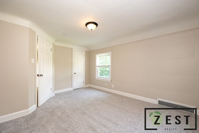 Building Photo - BEAUTIFUL 3 BD 1.5 BATH HOME!