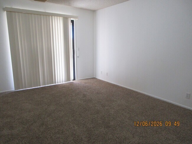 Building Photo - Beautiful and Spacious 4bd 2ba