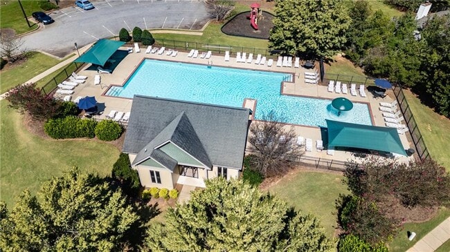 Building Photo - 2164 Savannah Dr