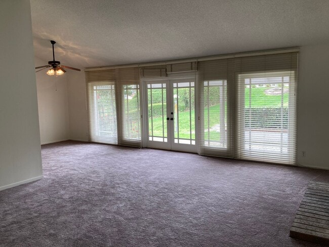 Building Photo - 25606 Spinnaker Dr