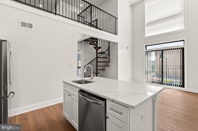 Building Photo - 1100 Bladensburg Rd NE