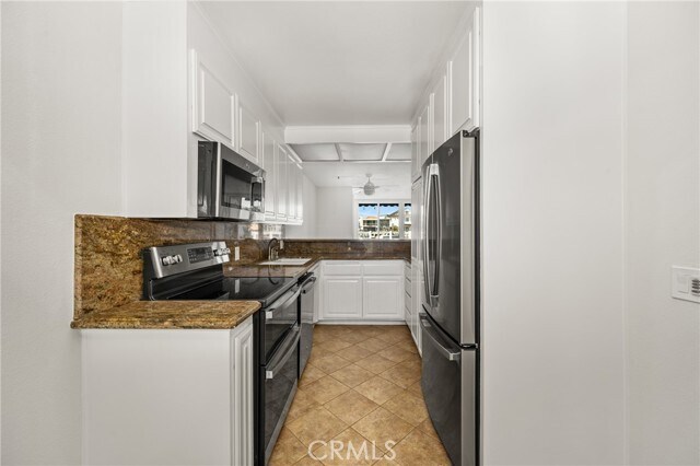 Building Photo - 3965 Aladdin Dr