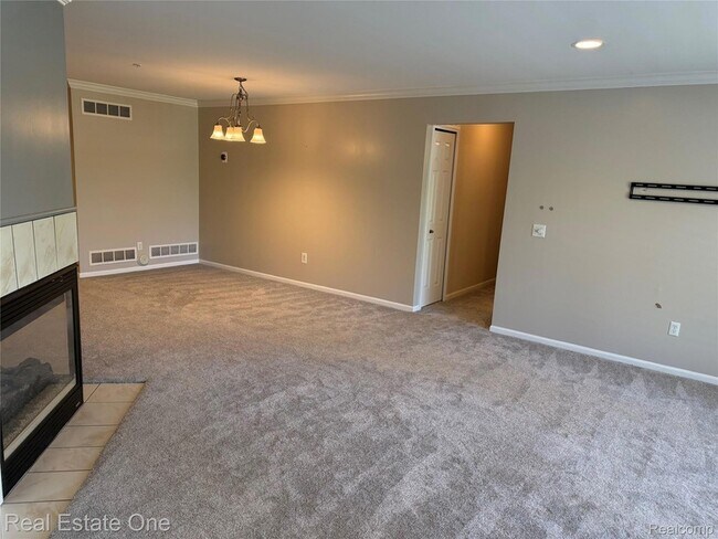 Building Photo - 523 Brookfield Dr