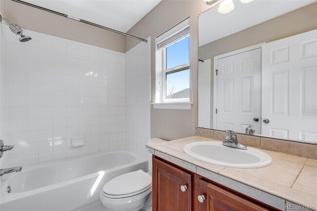 Building Photo - Fullerton Cir
