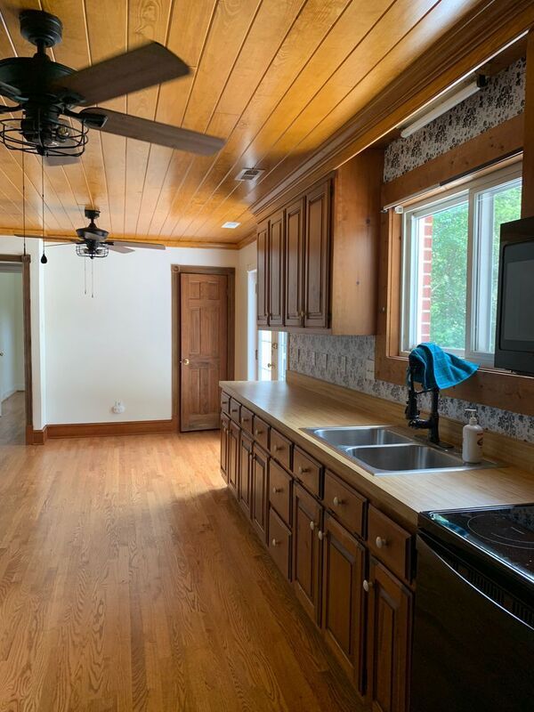 Building Photo - 5631 Swan Dr