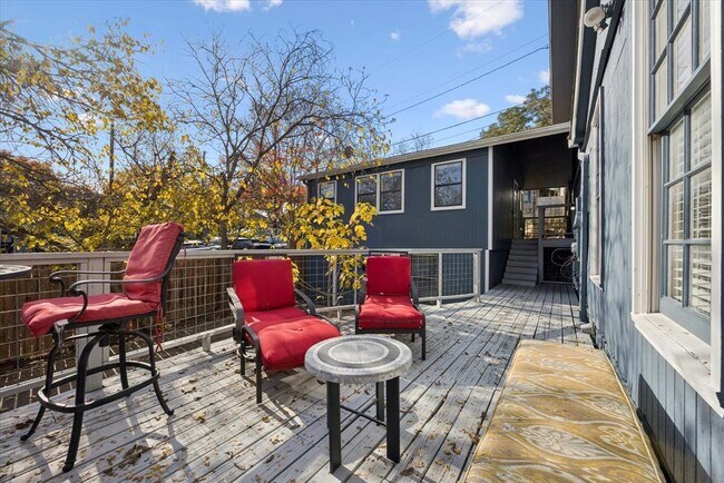 Building Photo - 604 Pressler St