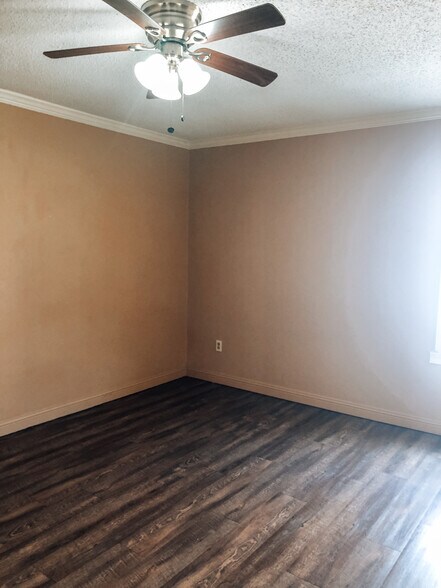 Building Photo - 3818 33rd St