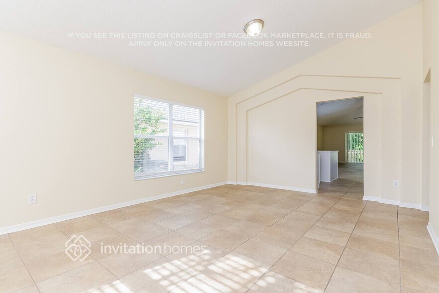 Building Photo - 2113 Fish Eagle St