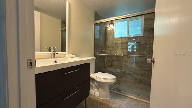 Building Photo - 5003 Laguna Bay Cir