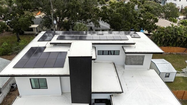 Building Photo - 3624 S Gardenia Ave