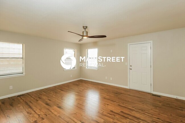 Building Photo - 4 Bedroom Pet-Friendly Home in Edmond, OK ...