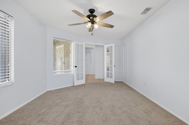 Building Photo - Gilbert Living with Private Pool