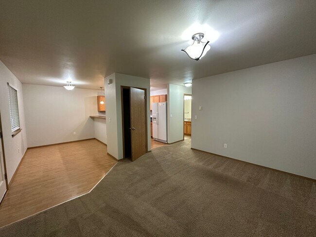Building Photo - 5752 Legoe Ave