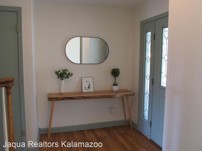 Building Photo - 5 br, 3.5 bath House - 5251 Colony Woods D...