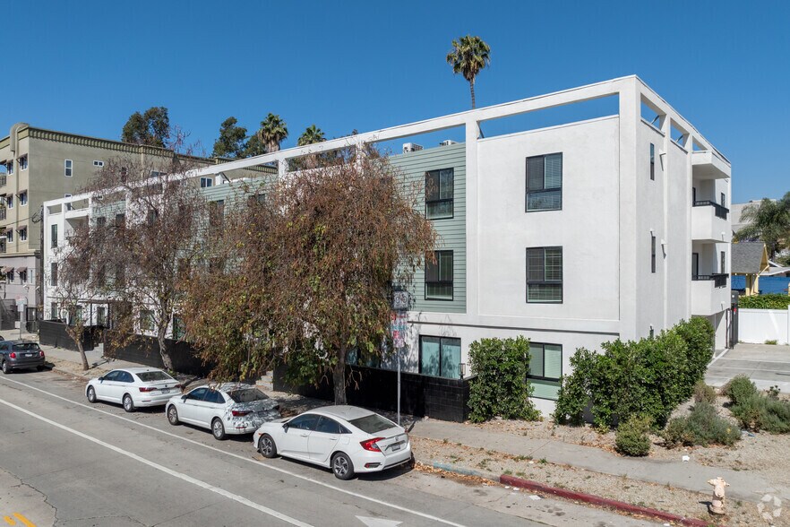 Building Alternate - The Stanley Off Sunset