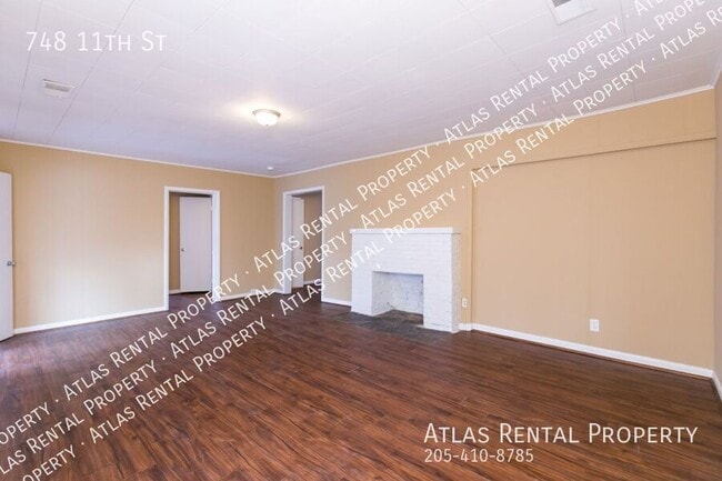 Building Photo - 748 11th St