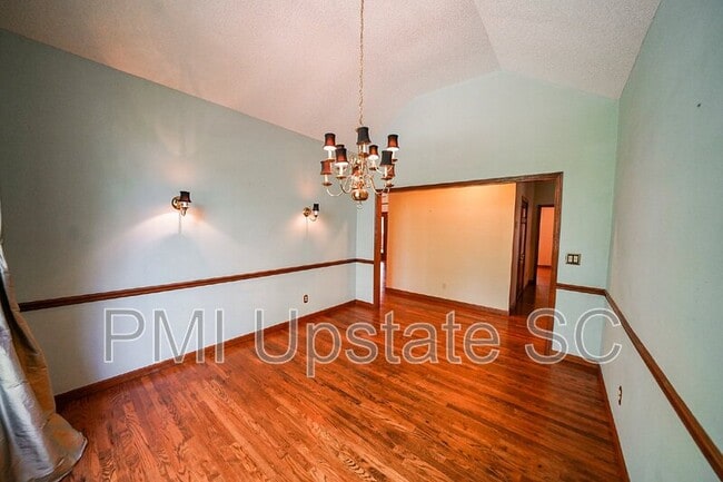 Building Photo - 165 Battleground Rd