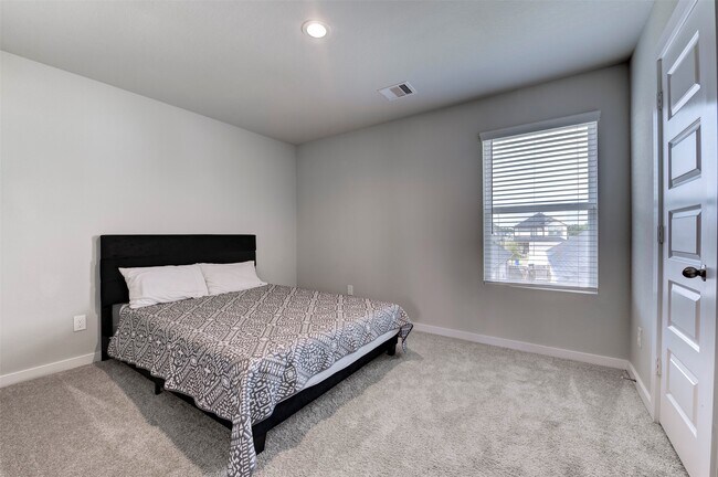 Building Photo - 3735 Rush Plns Ct