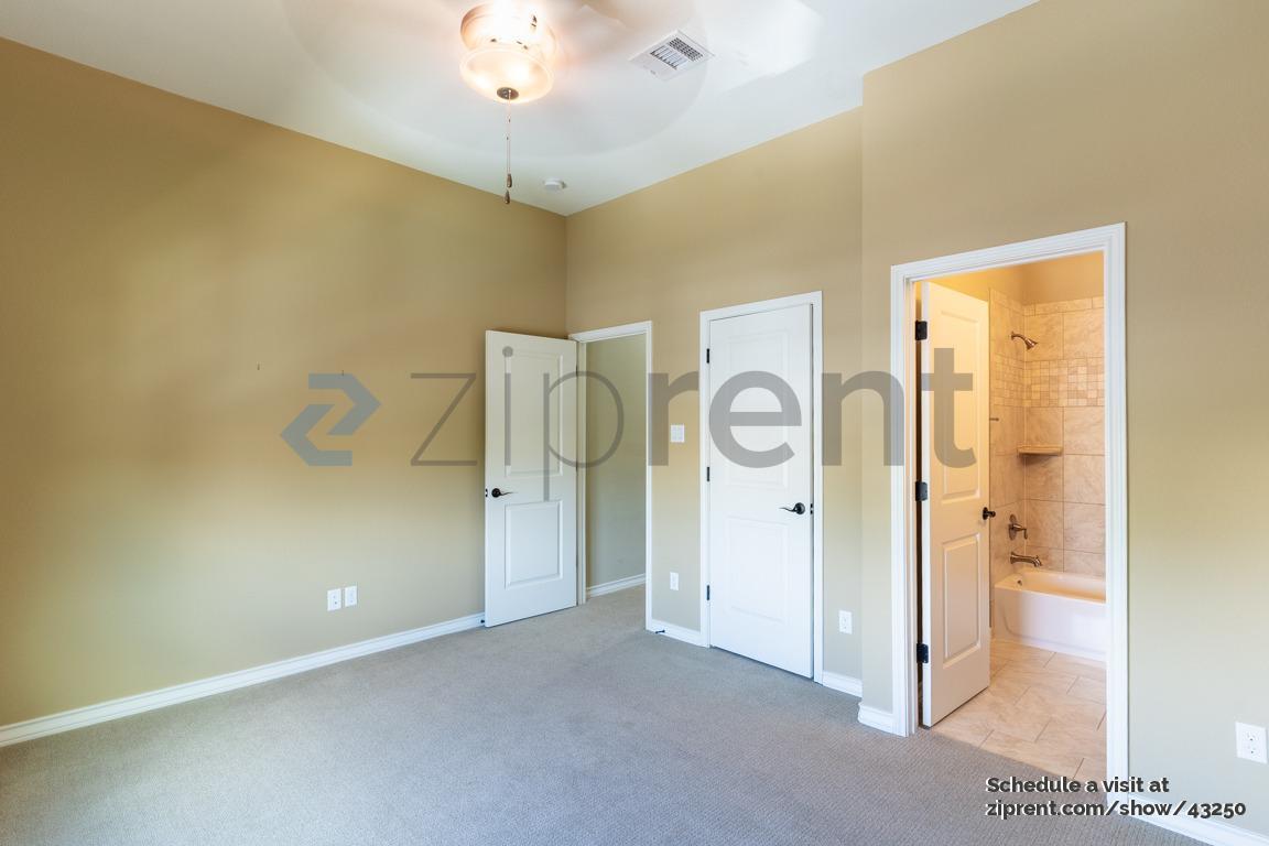 Building Photo - 1025 Highknoll Ln