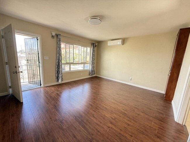 Building Photo - 4580 Hamilton St