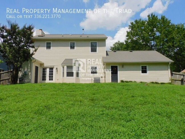 Building Photo - 3407 Park Hill Dr