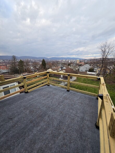 Building Photo - 625 Palm St