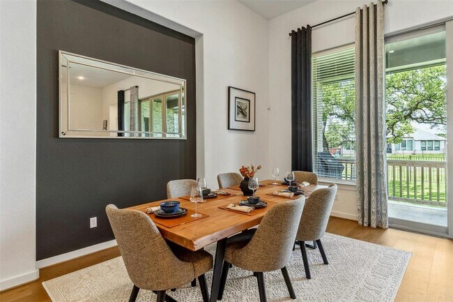 Building Photo - 104 Rainbow Vly Trl