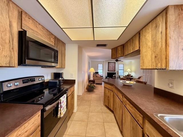 Building Photo - 2460 W Marion Ave