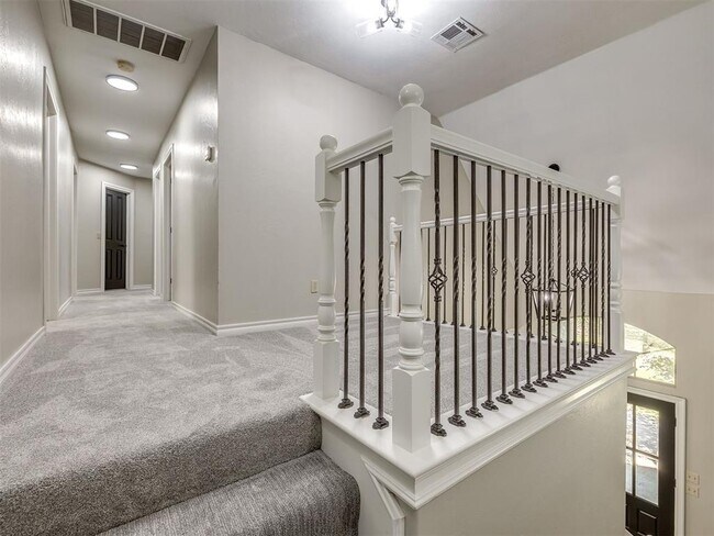 Building Photo - 8900 Belcaro Dr