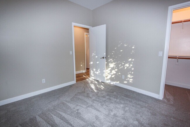 Building Photo - 3 Bedroom Home in Pronghorn Ranch