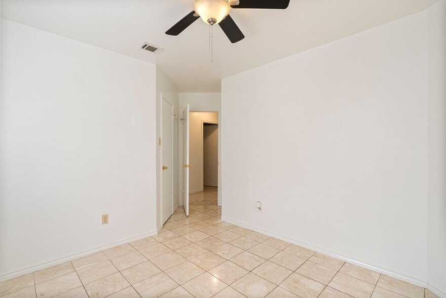 Building Photo - 13216 Bennington Ln