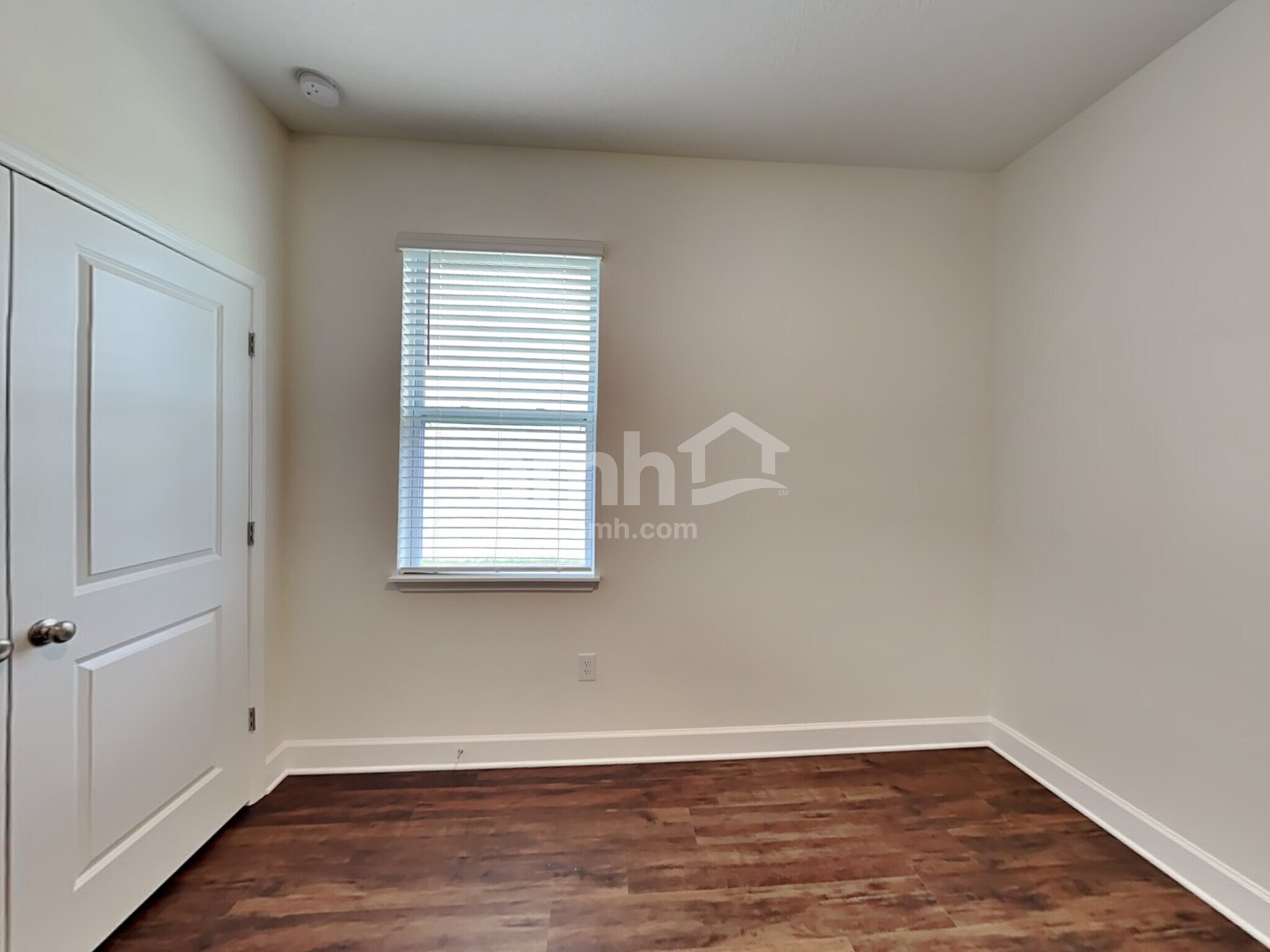 Building Photo - 1130 Walden Pond Dr