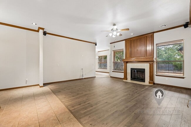 Building Photo - 716 Tuscany Way