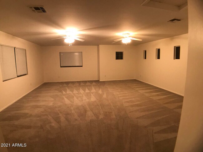 Building Photo - 17584 W Acacia Ct