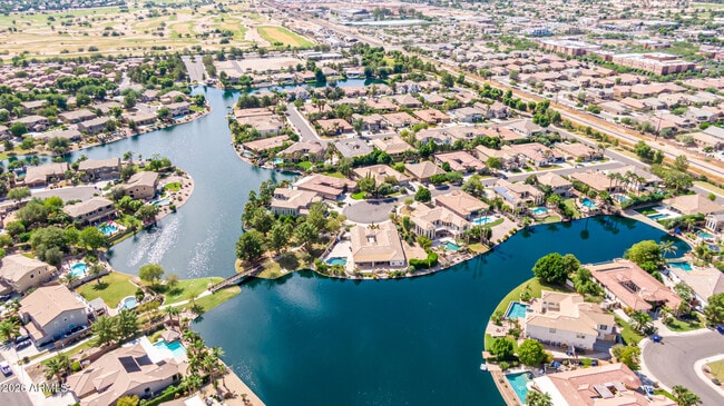 Building Photo - 423 E Mead Dr