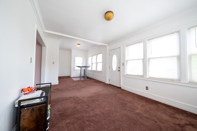 Building Photo - 1600 N Sheridan Ave