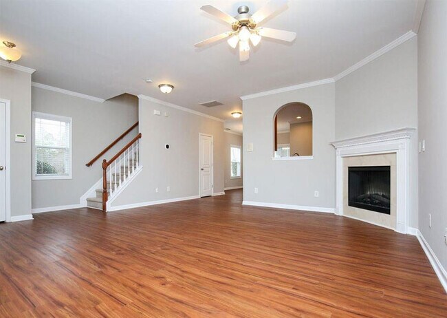 Family Room - 711 Keystone Park Dr