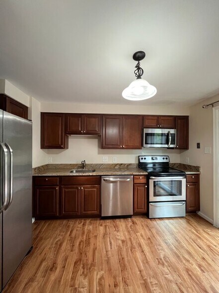 Building Photo - 7123 Dijohn Ct Dr