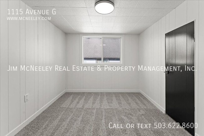 Building Photo - 1115 Avenue G