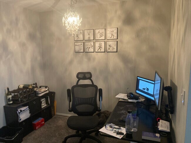 Building Photo - 132 Claremont Rd