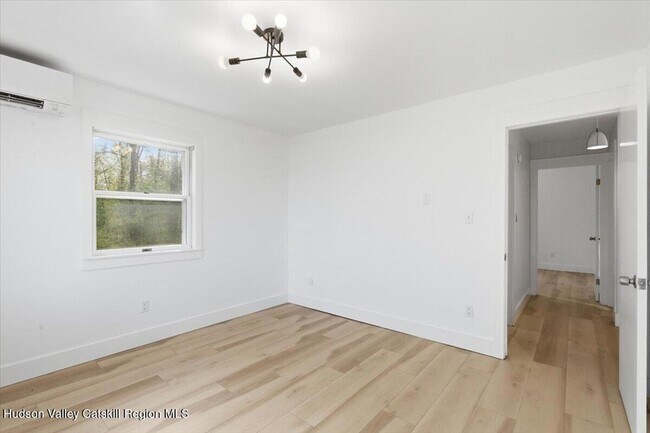 Building Photo - 5265 NY-9G