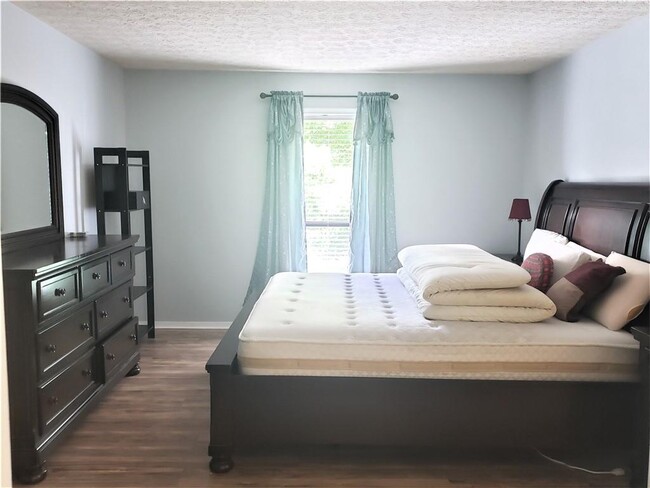 Building Photo - 602 Wynnes Ridge Cir SE