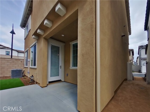Building Photo - 31718 Luther Dr