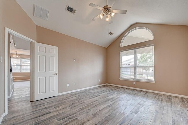 Building Photo - 16942 Langham Crossing Ln